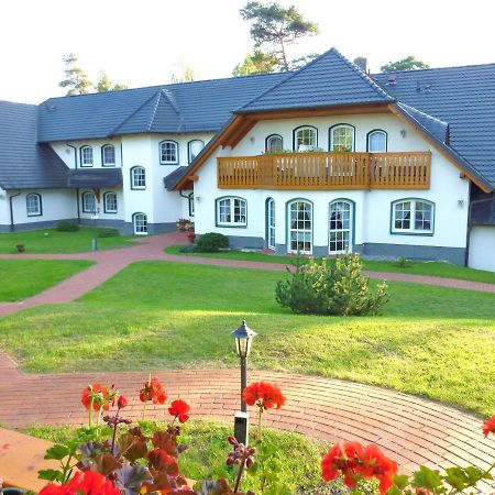 Röbel Landhaus Mueritzgarten Hotel Garni מראה חיצוני תמונה