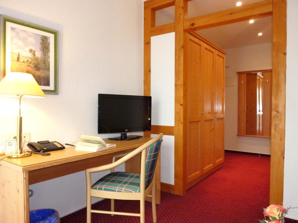 Röbel Landhaus Mueritzgarten Hotel Garni חדר תמונה