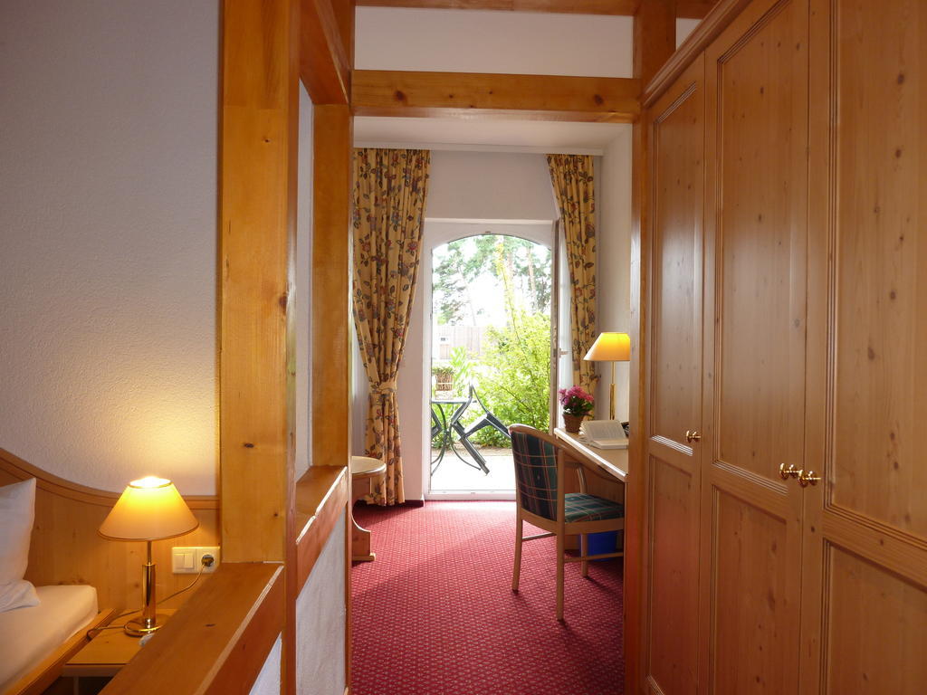 Röbel Landhaus Mueritzgarten Hotel Garni חדר תמונה