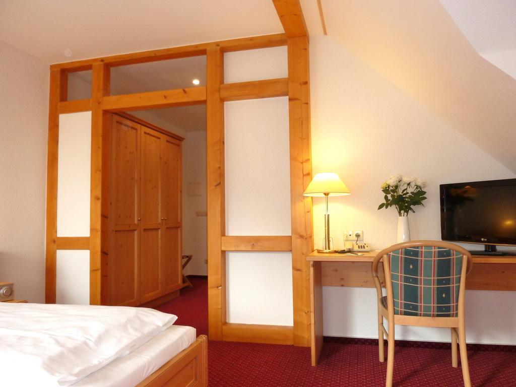 Röbel Landhaus Mueritzgarten Hotel Garni חדר תמונה