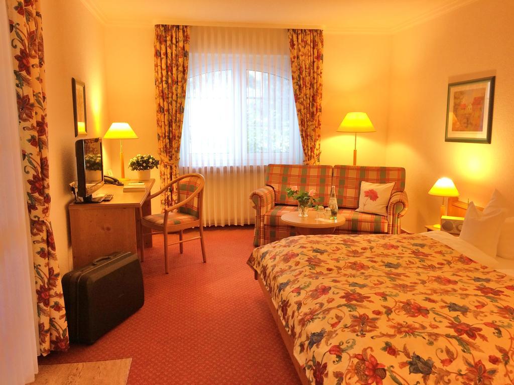 Röbel Landhaus Mueritzgarten Hotel Garni מראה חיצוני תמונה