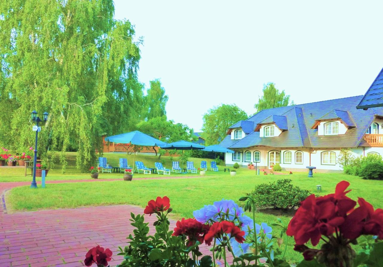 Röbel Landhaus Mueritzgarten Hotel Garni מראה חיצוני תמונה